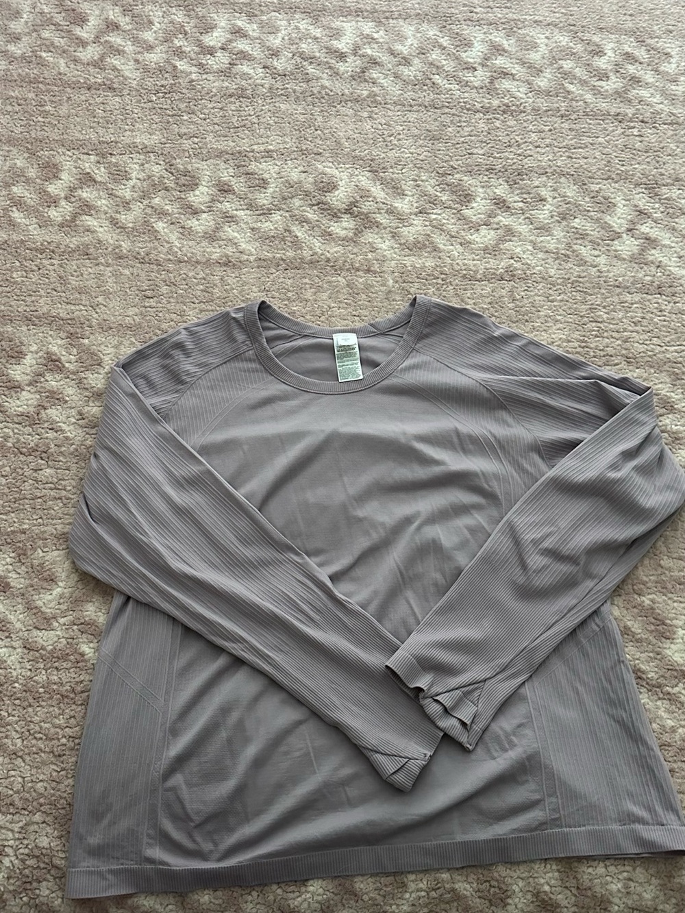 Women’s Long-Sleeve Performance Shirt - Light Taupe